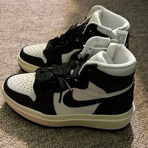 Nike womens Air Jordan 1 Elevate High black and white